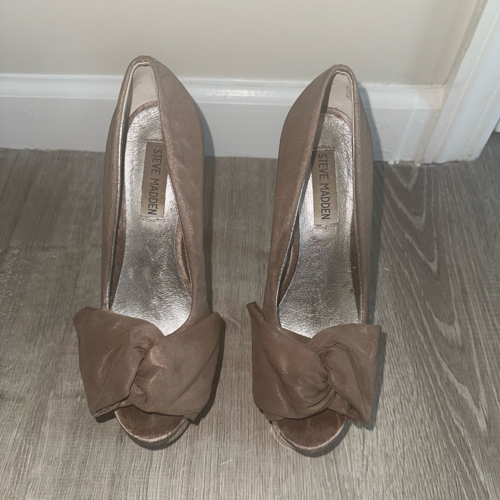 Steve Madden Brown Heels with Bow